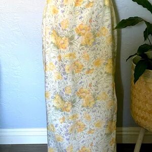 Jones New York Vintage cream/yellow floral wrap linen maxi skirt. Cottagecore